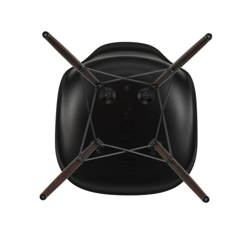 Cadeira Eames em Plástico DSW / Base dark maple